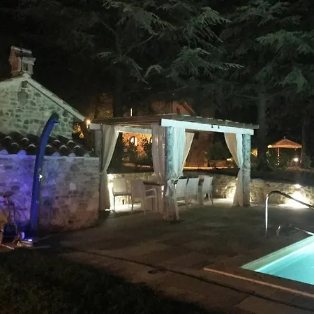 Poggio Cantarello Country - Tuscany *